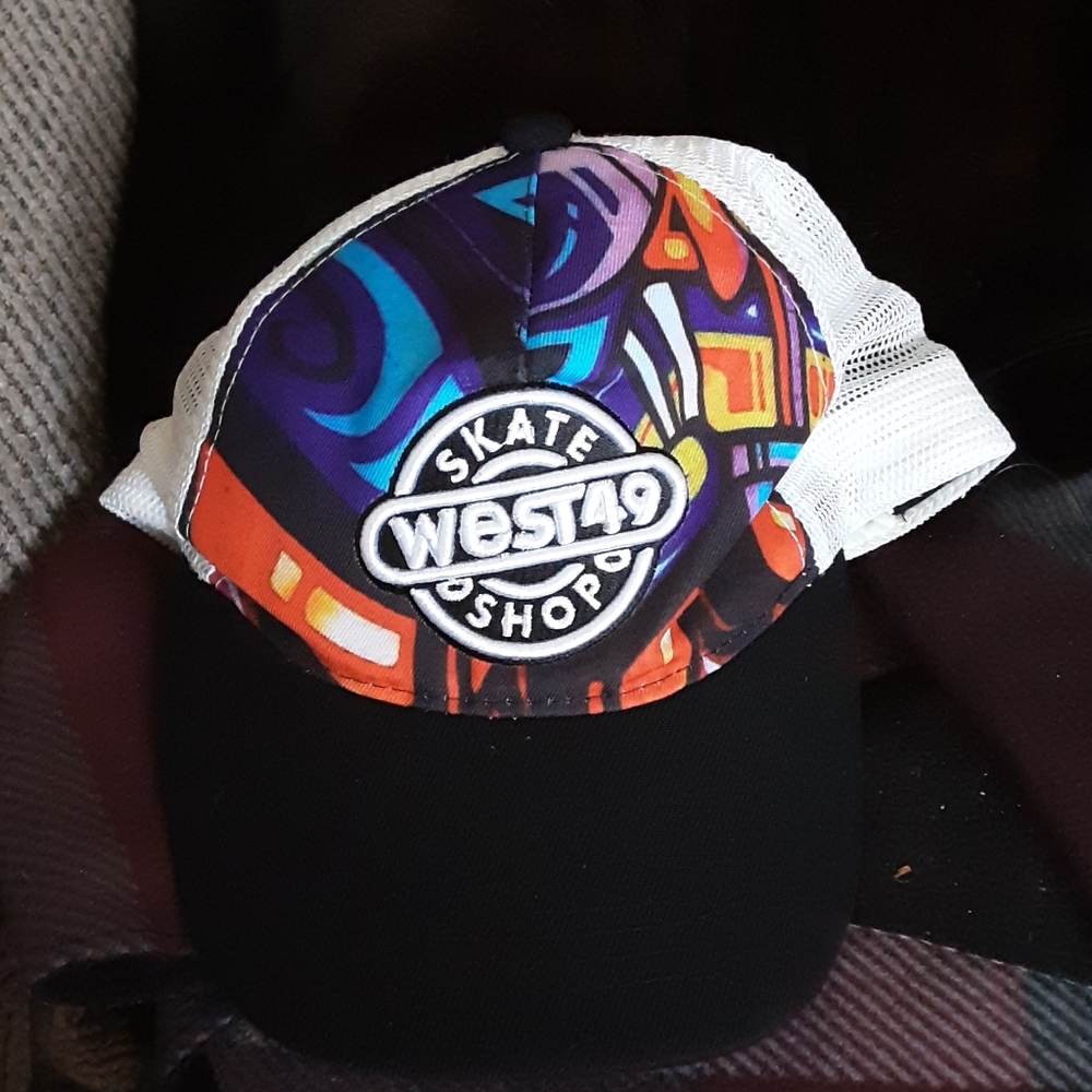 🎅WEST 49 TRUCKER CAP